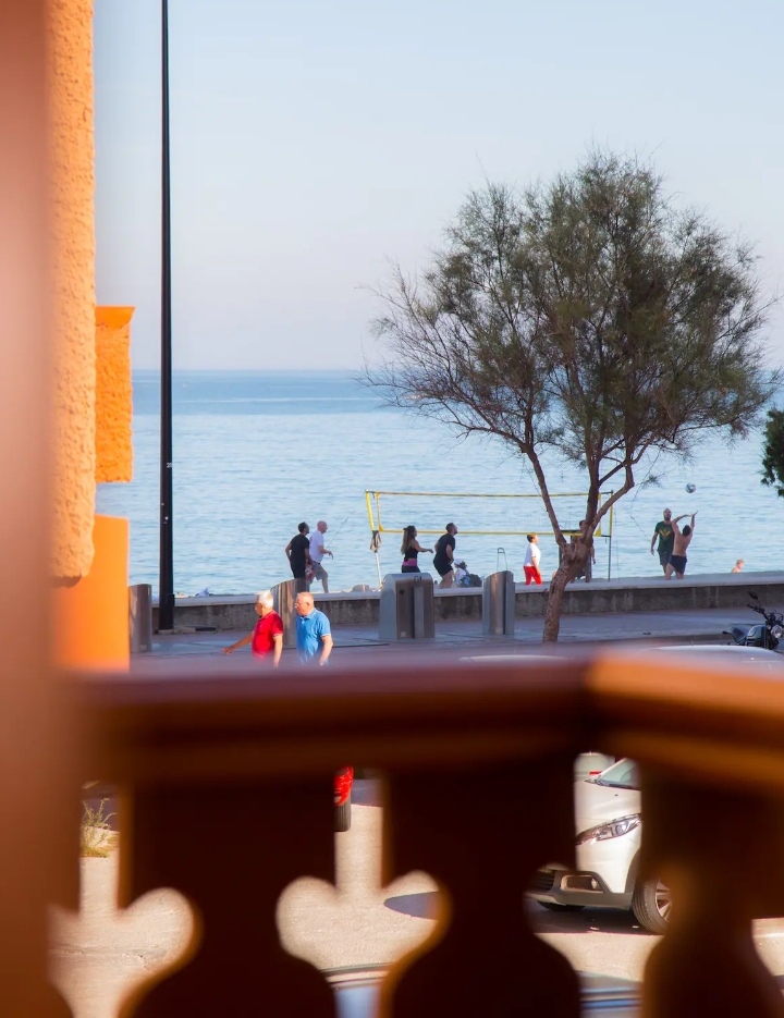 Junto a la playa en Fuengirola Apartamentos vacacionales para alquiler Marina Nacional 2